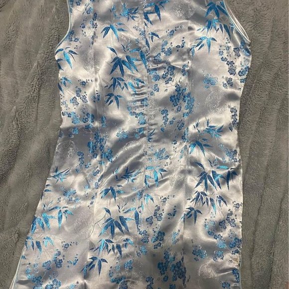 Sky Blue Short Kimono - Picture 2 of 4